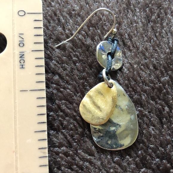 Boho mixed shiny metals/leather drop earrings - Picture 5 of 5